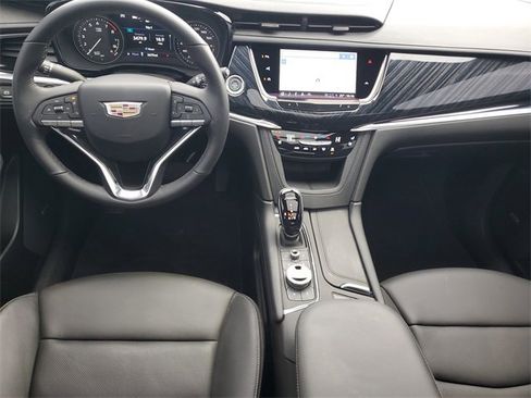 Certified 2024 Cadillac XT6 Premium Luxury w/ Technology Package image 29