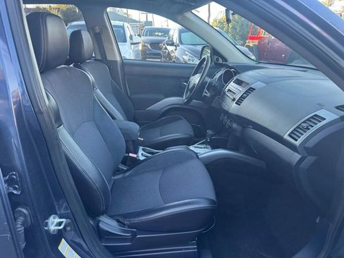 Used 2009 Mitsubishi Outlander SE image 20