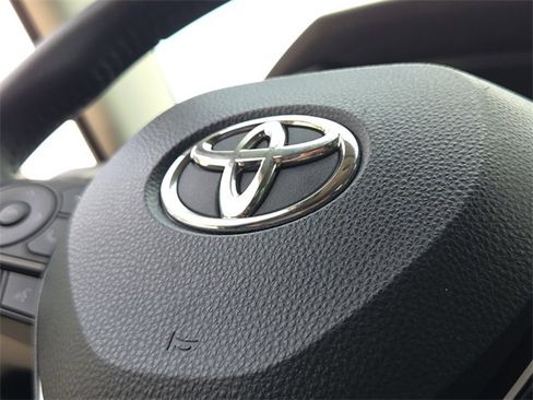 Used 2023 Toyota RAV4 XLE Premium image 25