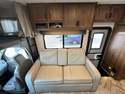 Used 2021 Ford E-450 and Econoline 450 Super Duty w/ Motorhome Prep Package RWD image 17