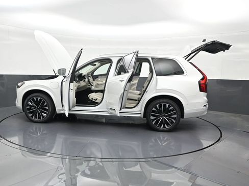 New 2026 Volvo XC90 T8 Ultra w/ Protection Package Premier AWD/4WD image 32