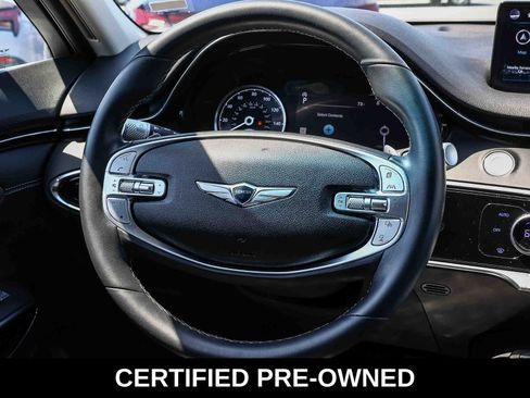 Used 2025 Genesis GV70 2.5T AWD/4WD image 16