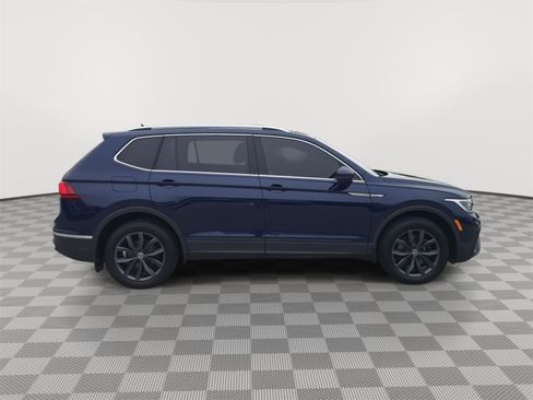 Used 2022 Volkswagen Tiguan SE AWD/4WD image 17