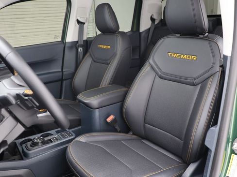 Used 2025 Ford Maverick Tremor image 21