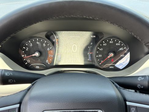 Used 2024 Jeep Compass Limited AWD/4WD image 31