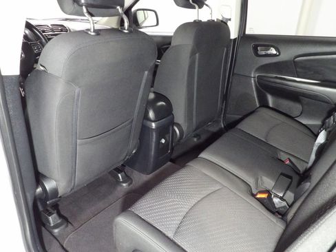 Used 2018 Dodge Journey SE image 10