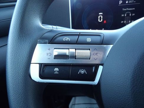 Used 2025 Hyundai Tucson SEL image 16