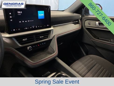 Used 2025 Ford Explorer ST-Line w/ ST-Line Street Pack AWD/4WD image 14