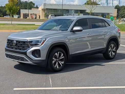 New 2026 Volkswagen Atlas Cross Sport SE FWD image 8