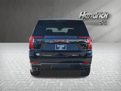 Used 2025 GMC Yukon AT4 w/ AT4 Premium Package image 10