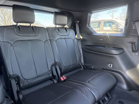 New 2025 Jeep Grand Cherokee L Limited image 13