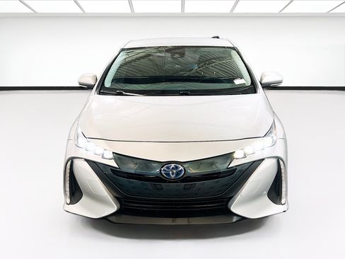 Used 2017 Toyota Prius Prime Plus w/ Carpet Mat Package FWD image 2