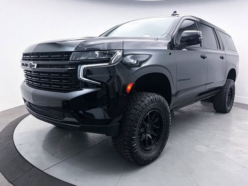 Used 2023 Chevrolet Suburban RST w/ Sport Performance Package image 29