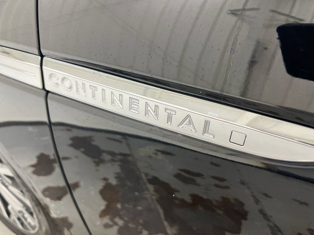 Used 2017 Lincoln Continental Select AWD/4WD image 26