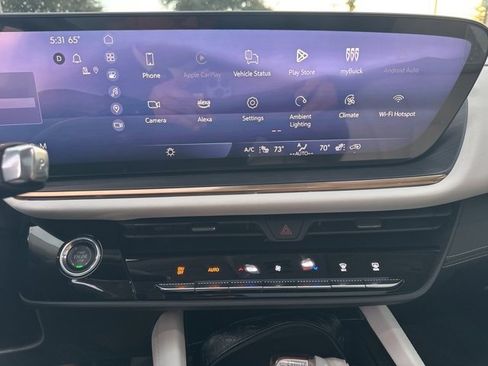 Used 2025 Buick Envision Avenir image 7