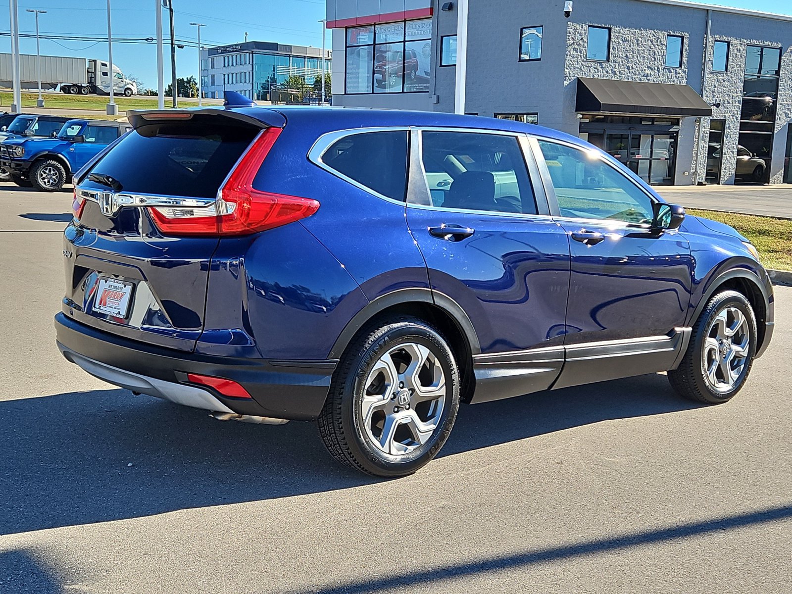 Used 2018 Honda CR-V EX image 4
