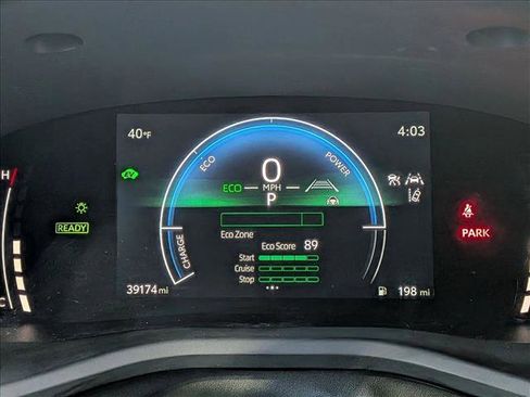 Used 2025 Toyota Camry SE image 11