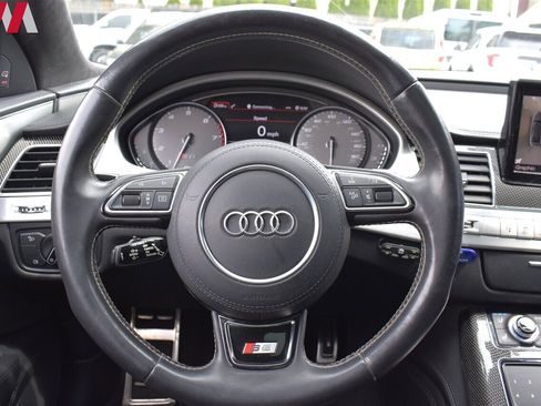 Used 2013 Audi S8 image 14