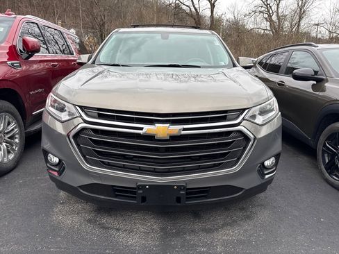Used 2018 Chevrolet Traverse LT image 2