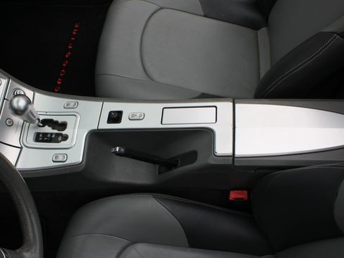 Used 2005 Chrysler Crossfire Limited RWD image 15