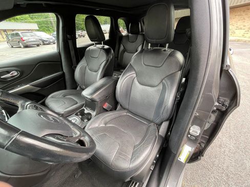 Used 2021 Jeep Cherokee Latitude Lux 80th Anniv w/ Quick Order Package 26U 80TH FWD image 10