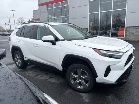 Used 2023 Toyota RAV4 XLE w/ XLE Grade Weather Package image 2