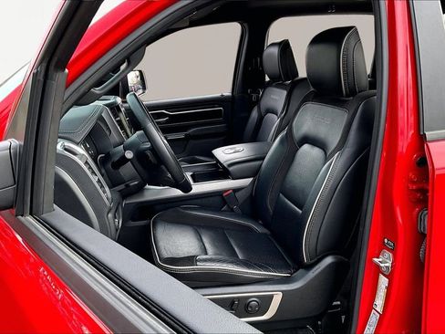 Used 2024 RAM 1500 Laramie image 15