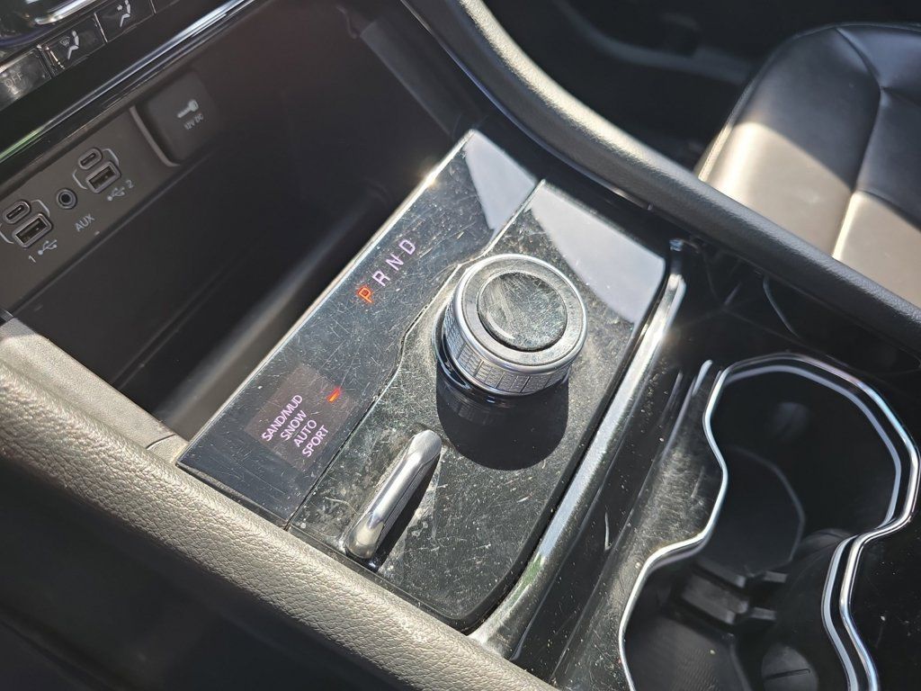 Used 2023 Jeep Grand Cherokee L Limited AWD/4WD image 19