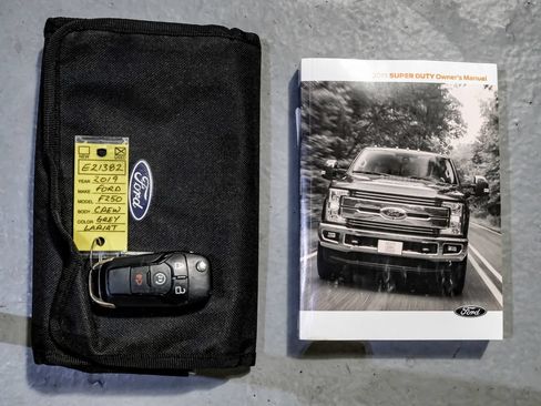 Used 2019 Ford F250 Lariat w/ Lariat Value Package AWD/4WD image 59