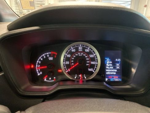 Used 2022 Toyota Corolla SE image 16