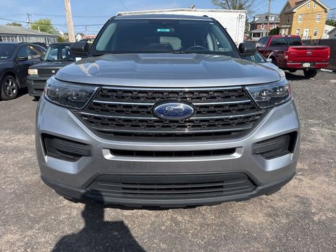 Used 2023 Ford Explorer XLT w/ Class IV Trailer Tow Package AWD/4WD image 2