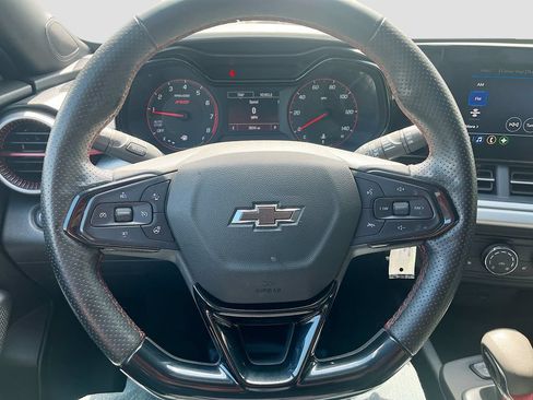 Used 2025 Chevrolet Trax RS w/ Driver Confidence Package FWD image 11