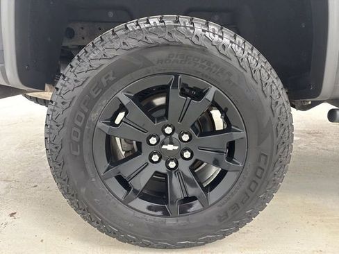 Used 2018 Chevrolet Colorado ZR2 w/ ZR2 Midnight Special Edition image 35