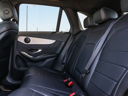 Used 2021 Mercedes-Benz GLC 300 image 25
