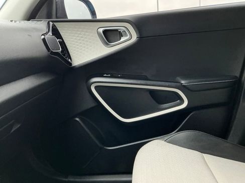 Used 2023 Kia Soul GT-Line image 17