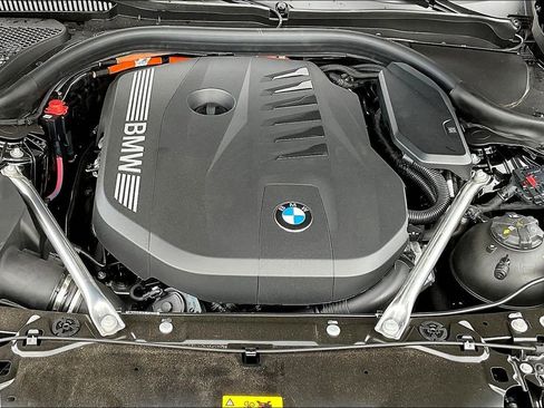 New 2026 BMW 550e xDrive AWD/4WD image 12