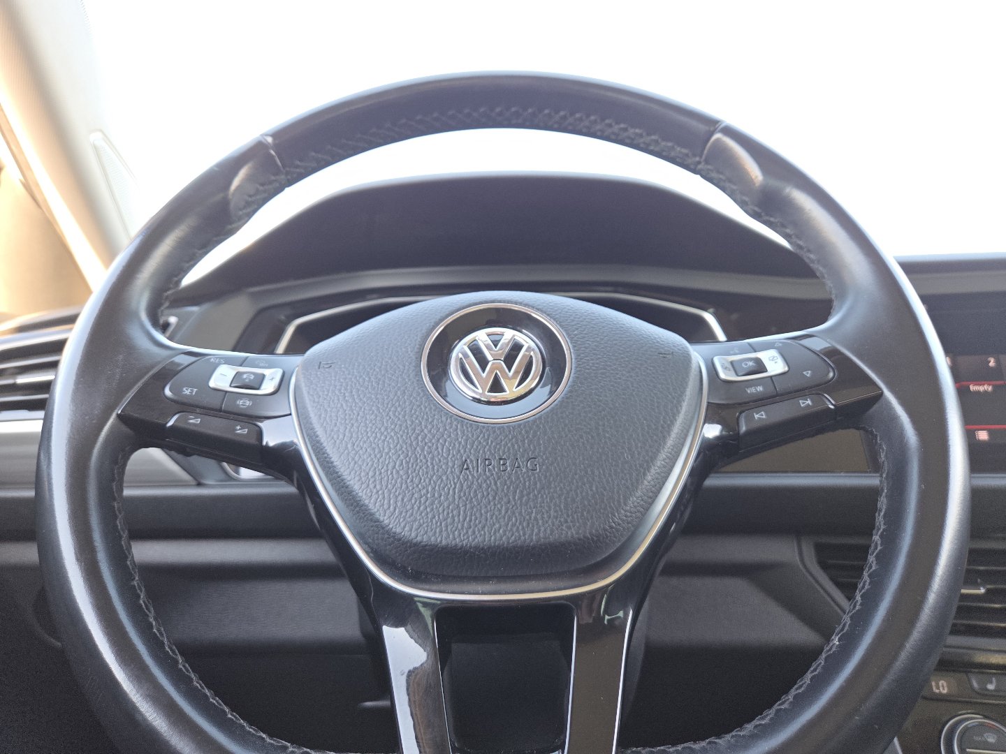 Used 2019 Volkswagen Jetta SEL FWD image 24