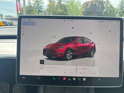 Used 2024 Tesla Model Y 2WD image 29