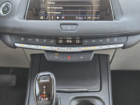 Used 2023 Cadillac XT4 Premium Luxury FWD image 21