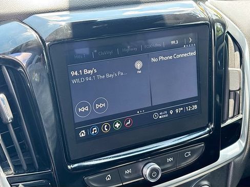 Used 2023 Chevrolet Traverse LT FWD image 14