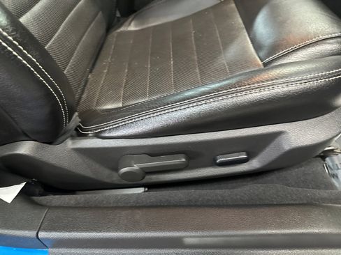 Used 2010 Ford Mustang Premium image 24