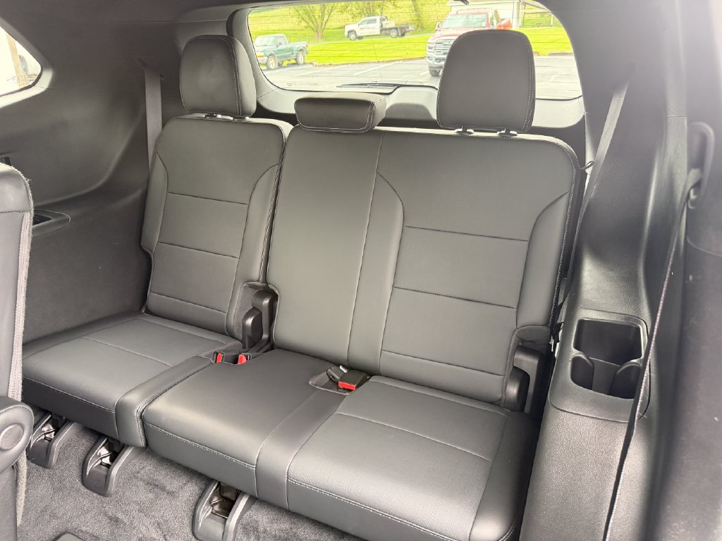 Used 2025 Buick Enclave Preferred AWD/4WD image 36