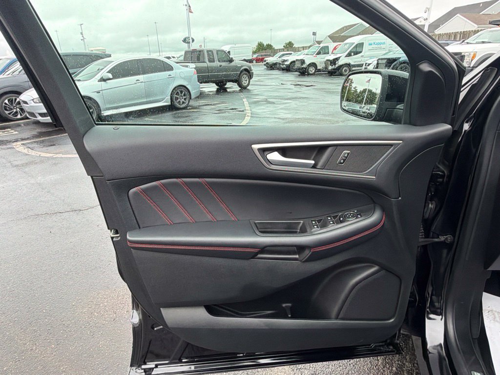 Used 2023 Ford Edge ST-Line AWD/4WD image 28
