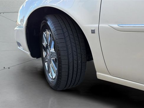 Used 2007 Cadillac DTS Luxury II FWD image 32