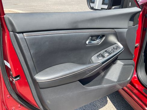 Used 2022 Nissan Sentra SR FWD image 13