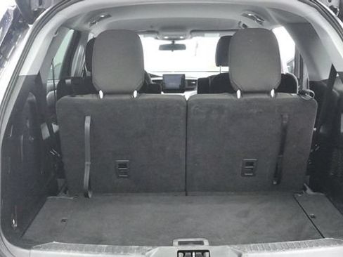 Used 2021 Ford Explorer XLT AWD/4WD image 20
