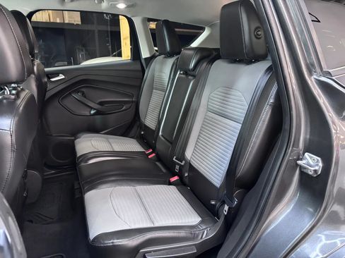 Used 2017 Ford Escape SE w/ Equipment Group 201A AWD/4WD image 21