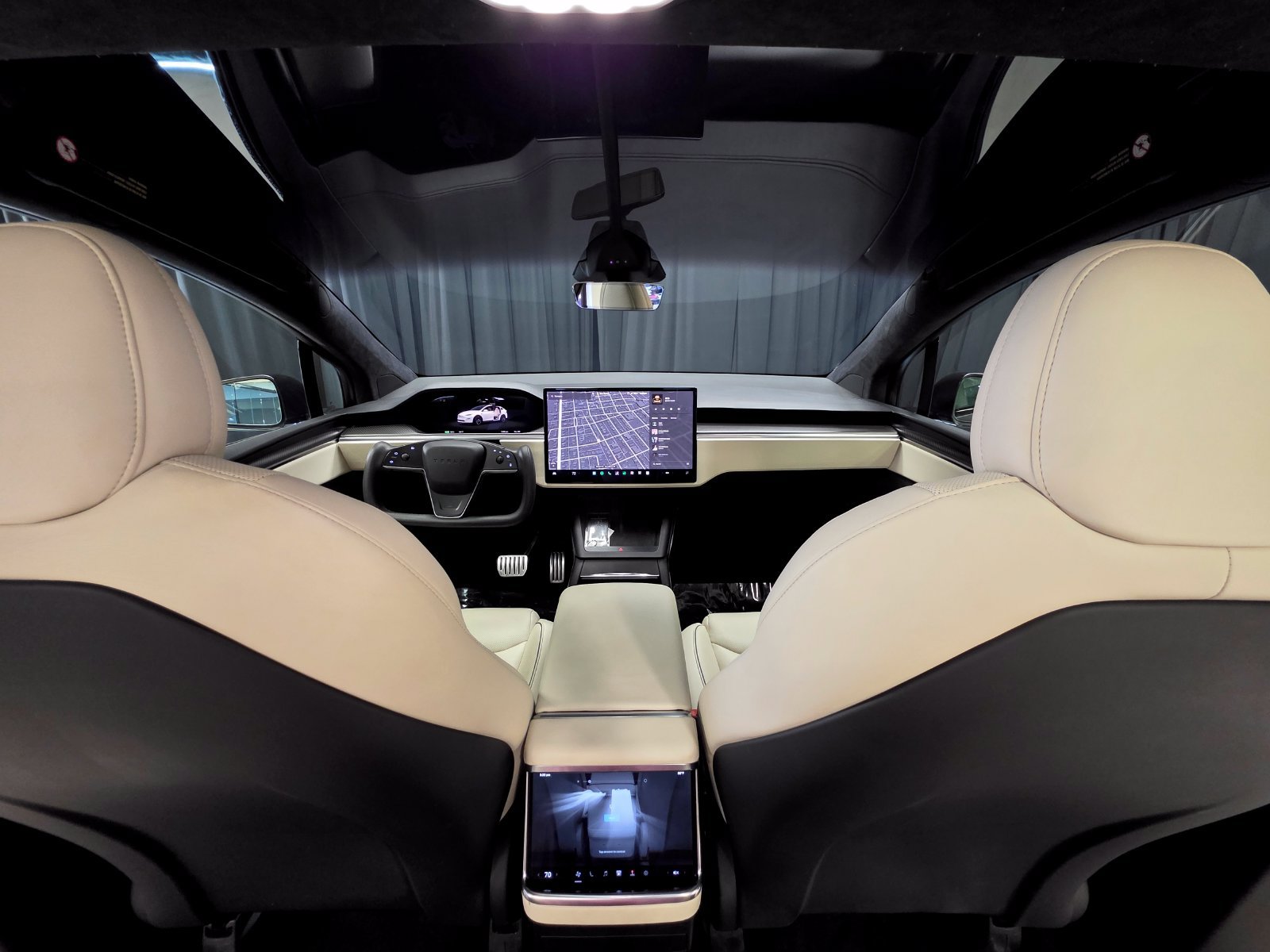 Used 2023 Tesla Model X Plaid AWD/4WD image 2