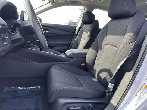Certified 2025 Honda Accord SE image 12