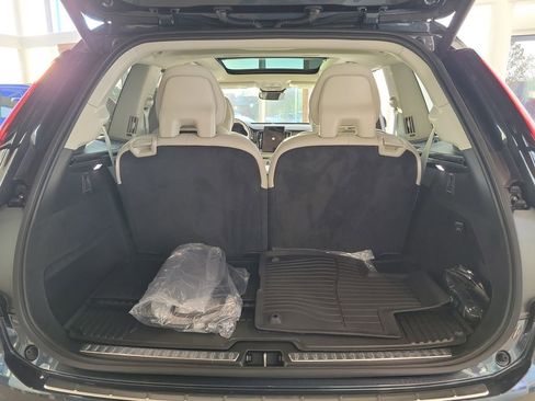 New 2026 Volvo XC90 T8 Ultra w/ Protection Package Premier AWD/4WD image 9